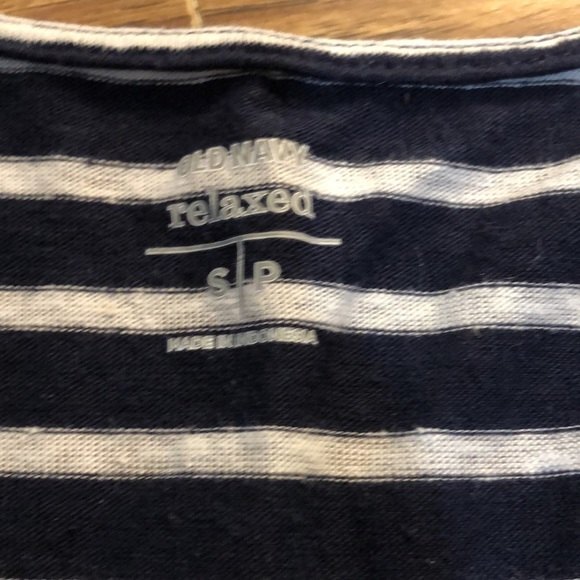 Old navy relaxed fit size small - Picture 3 of 6